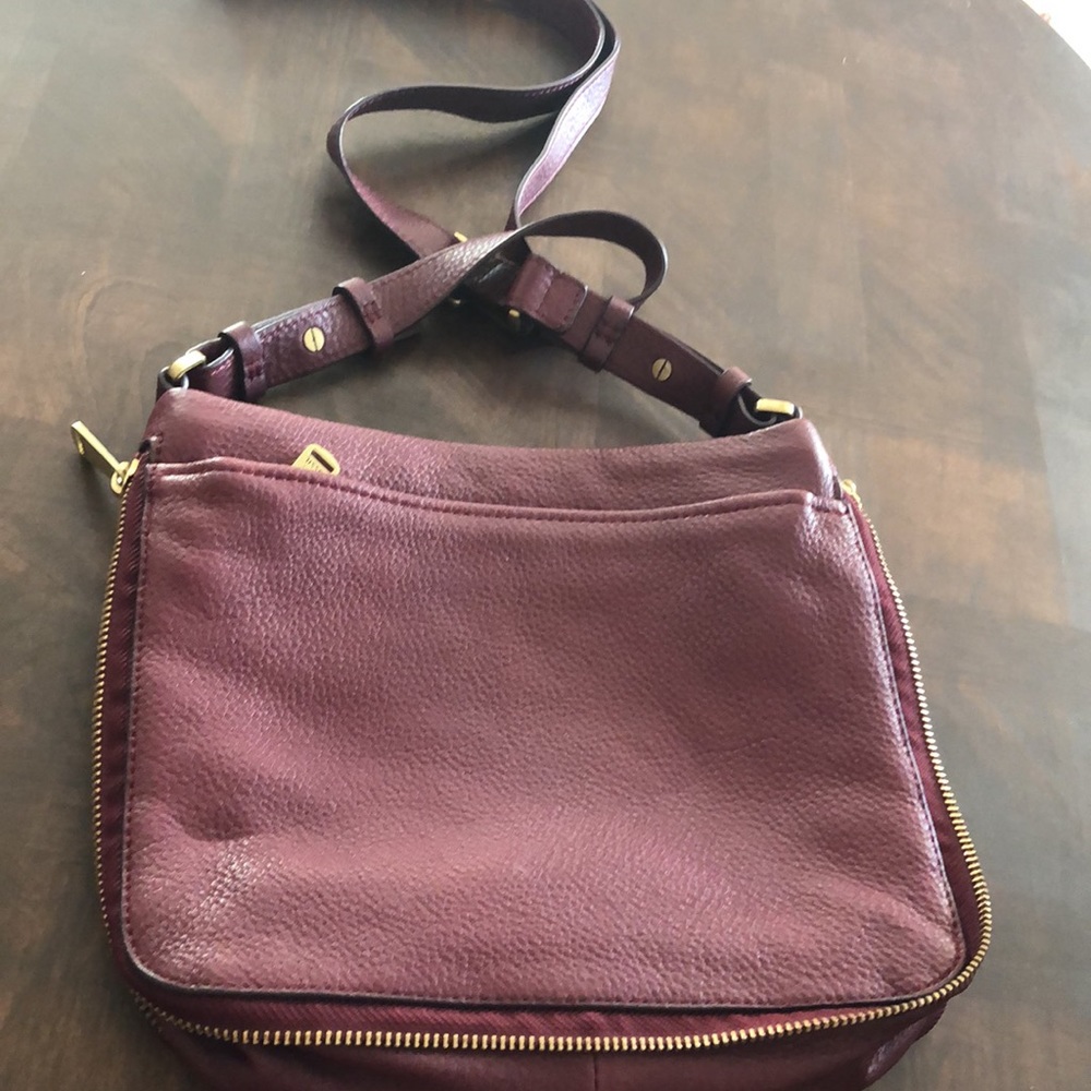 Fossil Deep Red Crossbody With Zipper Accent - image 4